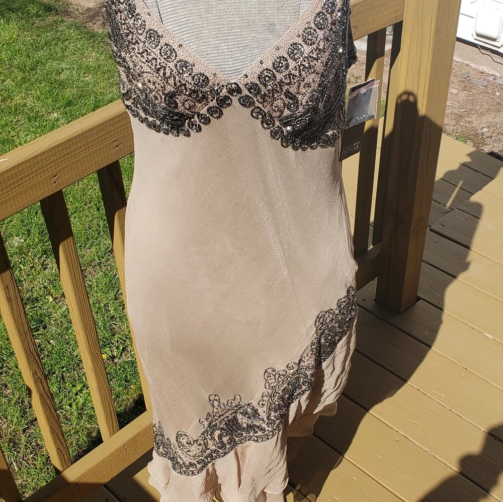 NWT Adrianna Papell Formal Beaded Dress
Run small - Picture 6 of 15